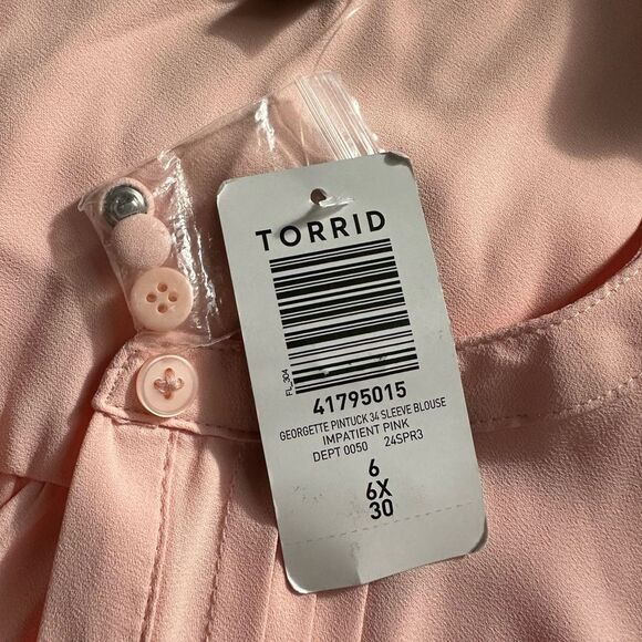 Torrid Top Button Down Light Pink New Womens Size 6X - Picture 6 of 9
